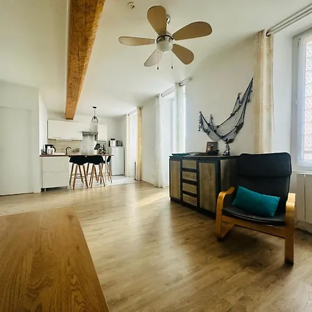 Apartment Port-vendres: T3 Lumineux Au Calme Pour 6, Proche Quais - Fr-1-309-490 *